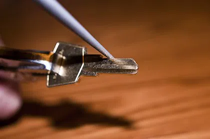 Reading MA Locksmith Store Reading, MA 781-519-2077 - broken-key-extraction